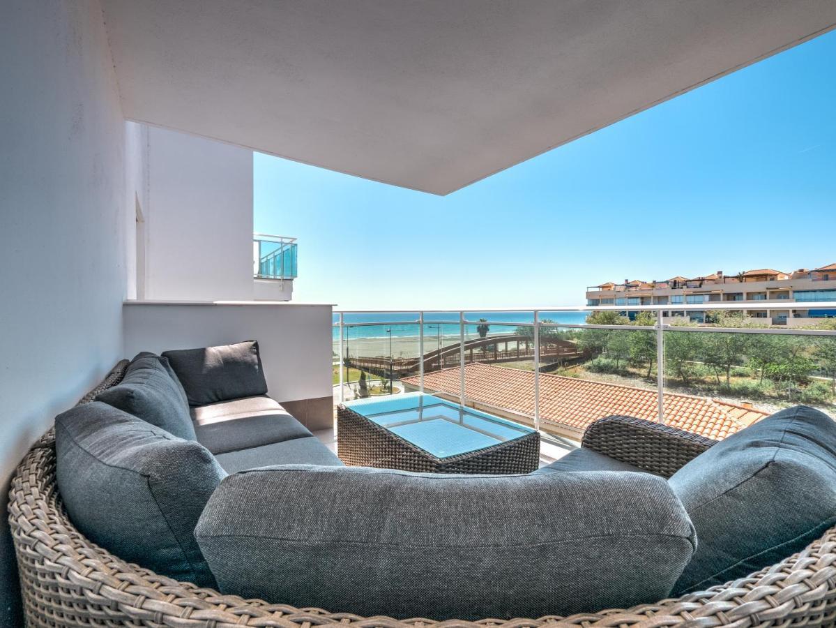 New Beach Front Apartment With Large Balcony Torrox Exterior photo