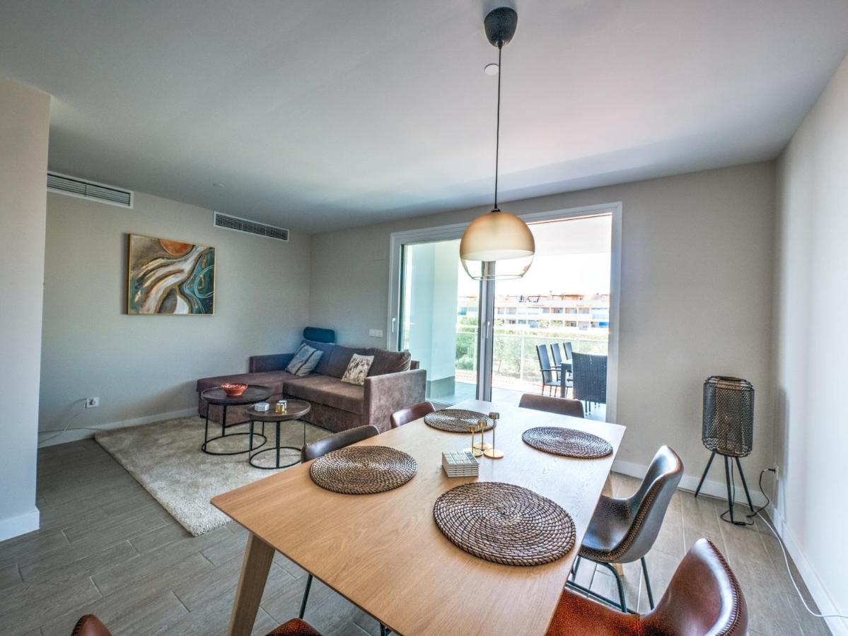 New Beach Front Apartment With Large Balcony Torrox Exterior photo